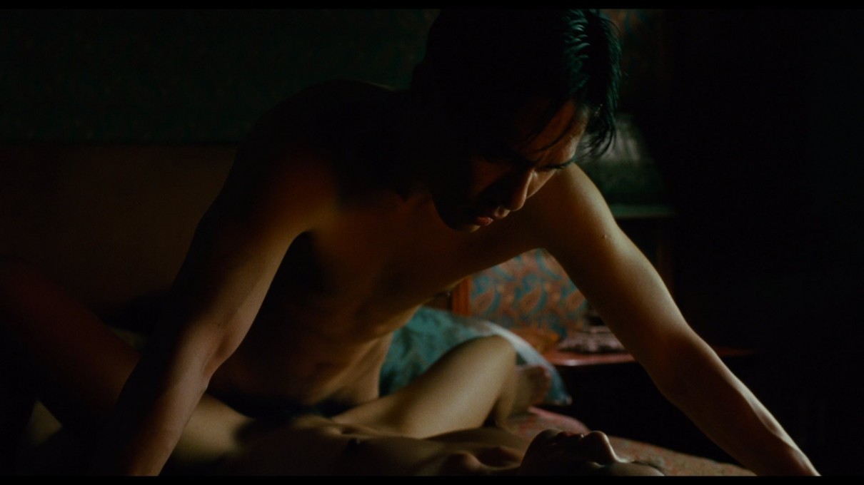色戒(未删减完整版)[国语中字].Lust.Caution.2007.Uncut.1080p.BluRay.x264.DTS-WiKi 18.29GB-4.jpg