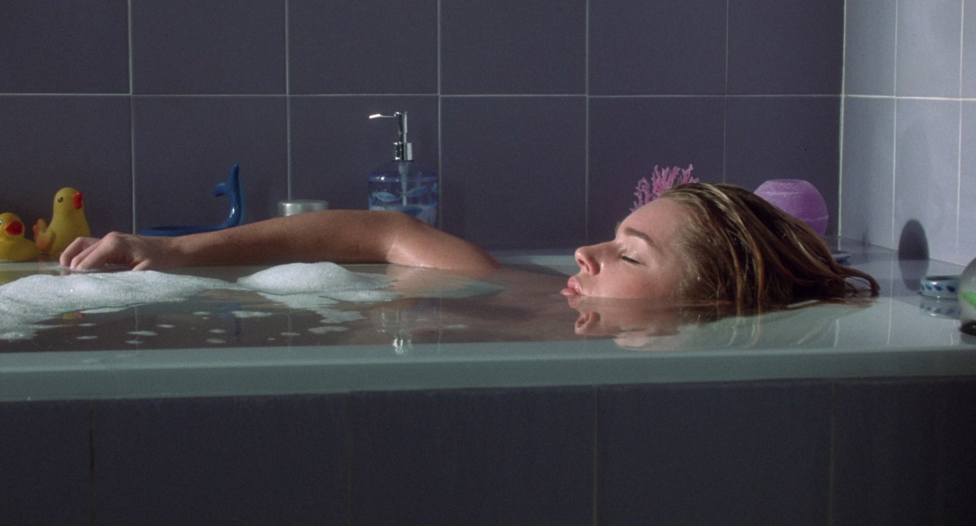 蛇蝎美人[中笔墨幕].Femme.Fatale.2002.1080p.BluRay.DTS.x265-10bit-ENTHD 10.86GB-3.jpeg