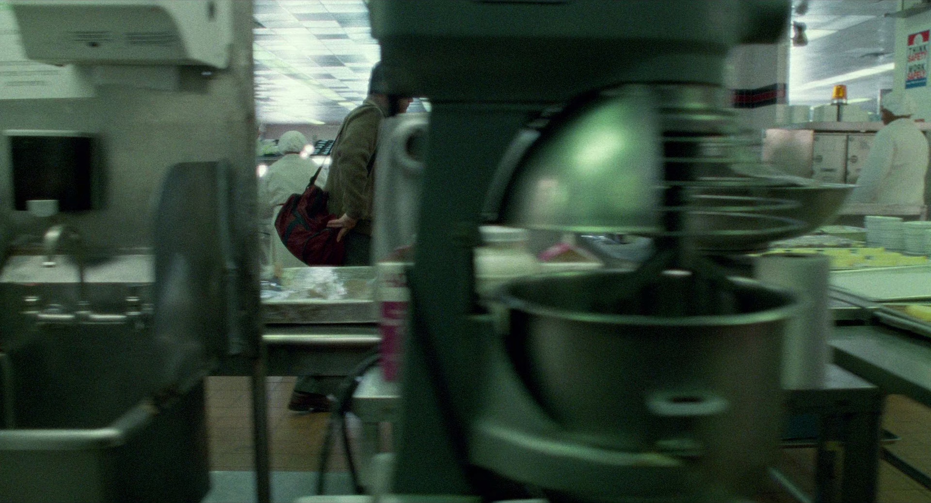 幸运尽头站[国英多音轨/中英字幕].The.Terminal.2004.BluRay.1080p.x265.10bit.2Audio-MiniHD 12.49GB-3.jpeg