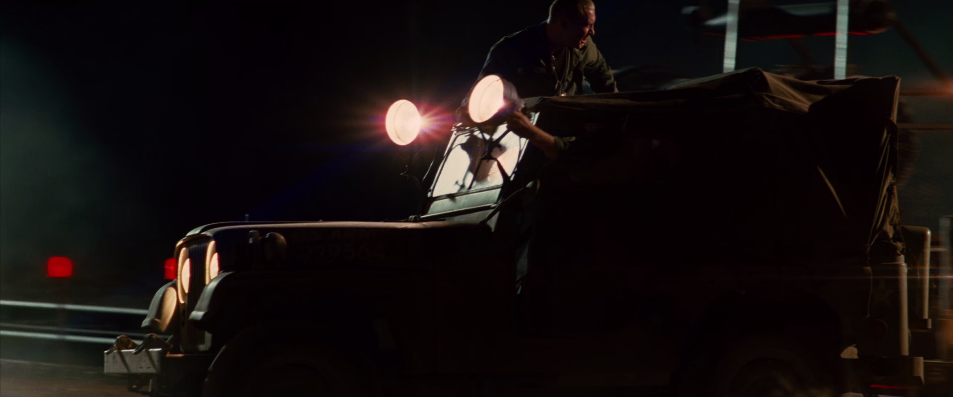 夺宝奇兵4[国英多音轨/中英字幕].Indiana.Jones.and.the.Kingdom.of.the.Crystal.Skull.2008.BluRay.1080p.x265.10bit.2Audio-MiniHD 6.63GB-2.jpeg