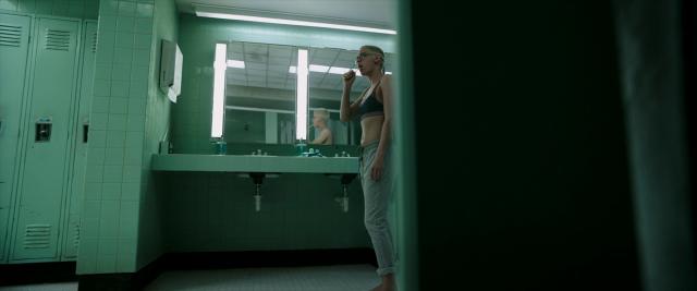 深海异兽/水下 Underwater.2020.720p.BluRay.x264.DTS-FGT 4.65GB-2.png 深海异兽/水下 Underwater.2020.720p.BluRay.x264.DTS-FGT 4.65GB-2.png