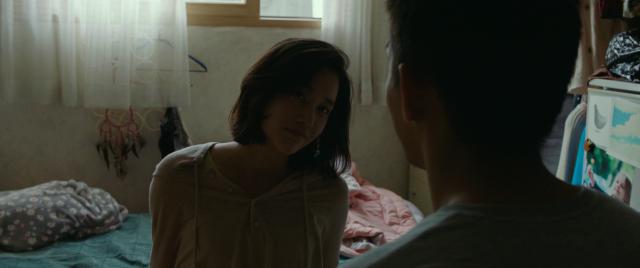 熄灭 / Beoning / Burning / 烧失乐园(港) / 熄灭烈爱(台) Burning.2018.KOREAN.720p.BluRay.x264.DTS-FGT 6.49 GB-4.png 熄灭 / Beoning / Burning / 烧失乐园(港) / 熄灭烈爱(台) Burning.2018.KOREAN.720p.BluRay.x264.DTS-FGT 6.49 GB-4.png